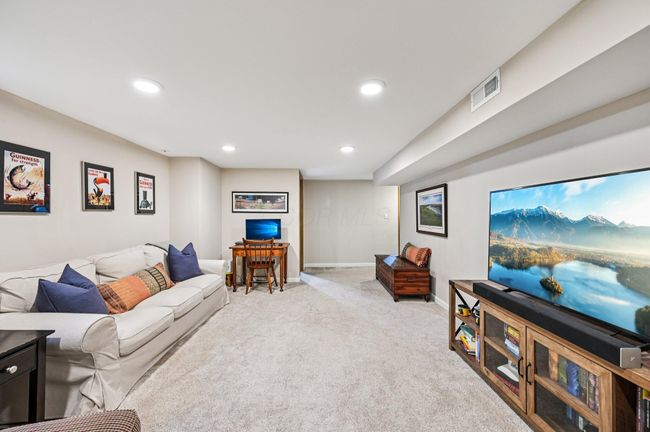 1537 Barrington Rd, House other with 4 bedrooms, 3 bathrooms and null parking in Upper Arlington OH | Image 37