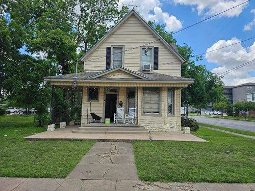 1801 S 10th St, Waco, TX, 76706-3151 | Card Image