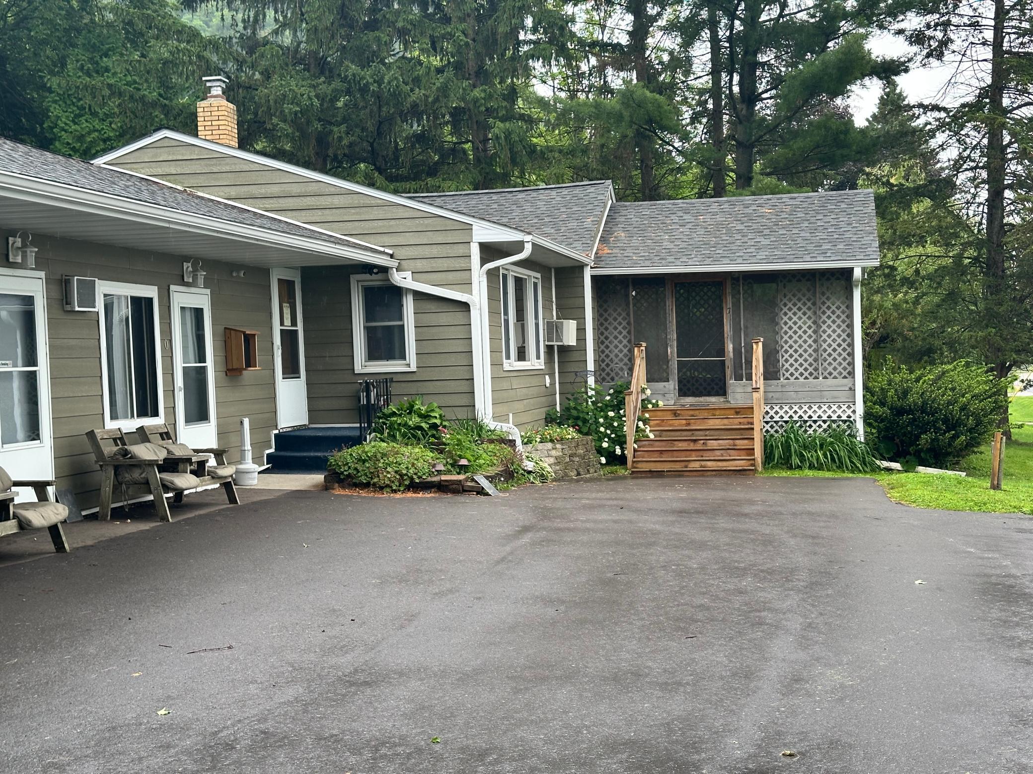 Residential in Alma 4
