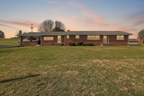 42 Hurt Avenue, Lebanon, VA, 24266 | Card Image