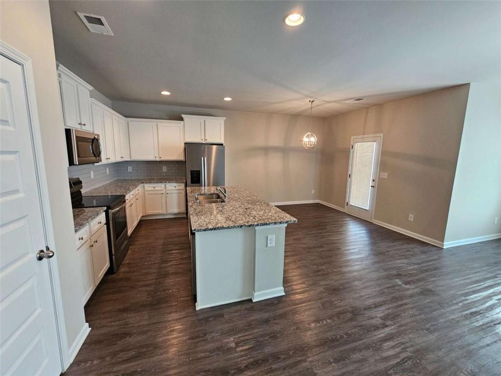 Residential in Ellenwood 3