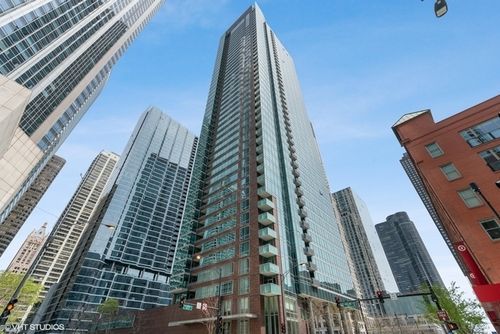 2402-505 Mcclurg Ct, Chicago, IL, 60611-5423 | Card Image