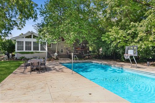 1336 Foxglove Dr, Batavia, IL, 60510-2807 | Card Image