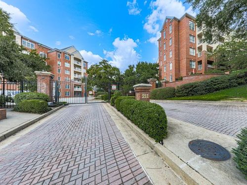 2501-211 Colonial Homes Dr Nw, Atlanta, GA, 30309-5203 | Card Image