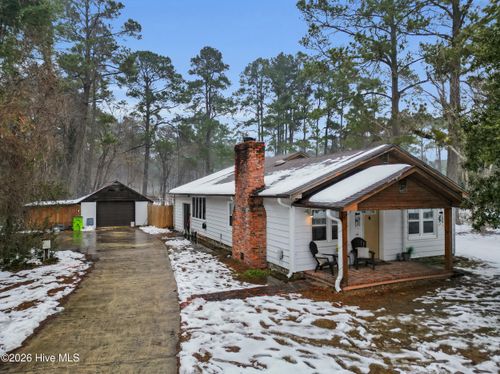 614 W Thurman Rd, New Bern, NC, 28562-7022 | Card Image