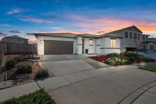 2111 Rosewood Dr, Hollister, CA, 95023 | Card Image