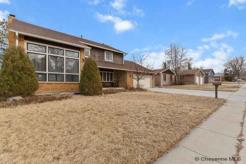 5417 Gateway Dr, Cheyenne, WY, 82009-4035 | Card Image