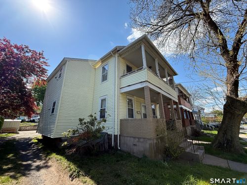 39-37-39 Hotchkiss St, Middletown, CT, 06457-3615 | Card Image