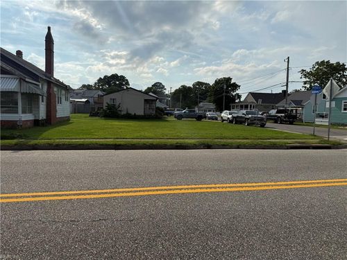 105 Richmond Dr, Hampton, VA, 23664-1426 | Card Image
