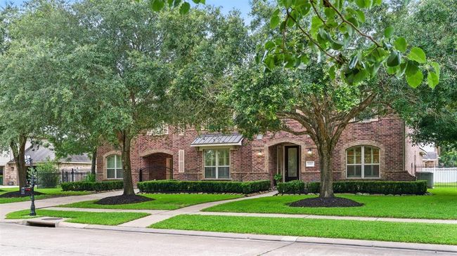 3602 Lindhaven Dr, House other with 4 bedrooms, 4 bathrooms and 4 parking in Pearland TX | Image 4