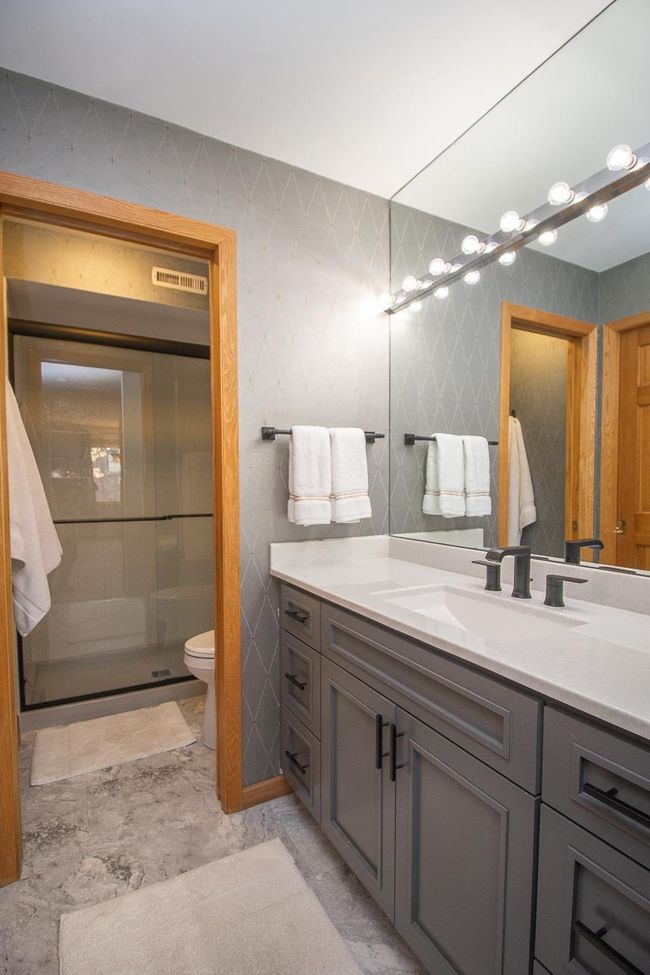 Primary Bathroom | Image 20