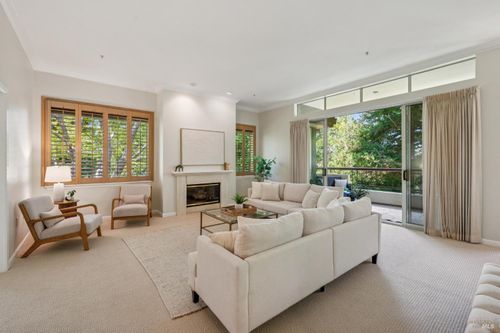 1r-600 Deer Valley Rd, San Rafael, CA, 94903-5517 | Card Image