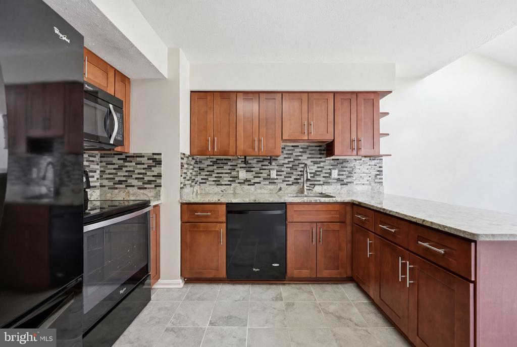 Residential in BURTONSVILLE 5