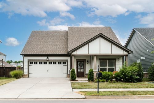 40 Nokes Dr, Hendersonville, TN, 37075-4776 | Card Image