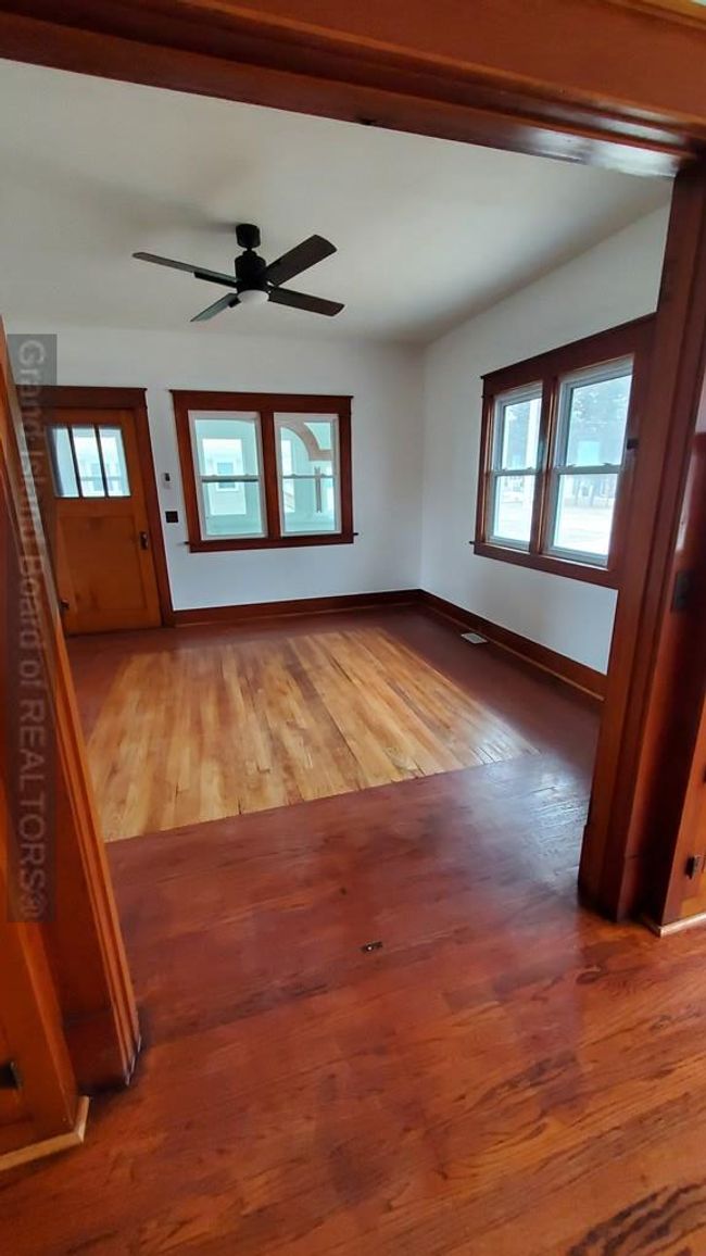 Living Room | Image 8