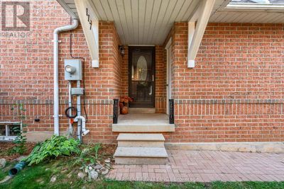 117 Laurendale Ave, Townhouse with 3 bedrooms, 2 bathrooms and 2 parking in Waterdown ON | Image 3