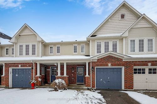 109 Bloomington Dr, Cambridge, ON, N1P1J6 | Card Image