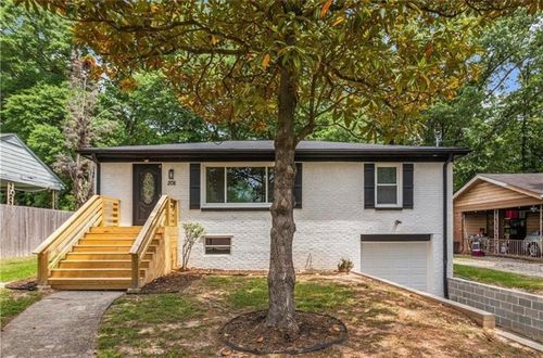208 Silver Springs Cir Sw, Atlanta, GA, 30310-1041 | Card Image