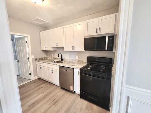 1r-524 Charles St, Providence, RI, 02904-2237 | Card Image