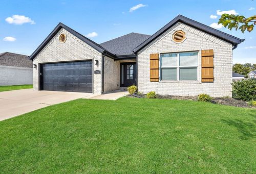 216 Idaho Ave, Farmington, AR, 72730-3173 | Card Image