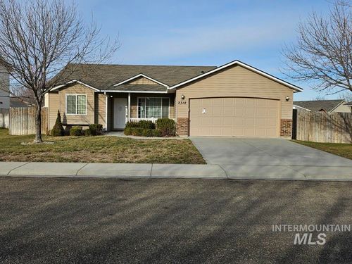 2318 W Lake Point Ct, Nampa, ID, 83651-8175 | Card Image