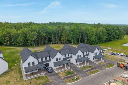 9-28 Fairway Common Dr, Gorham, ME, 04038-2833 | Card Image