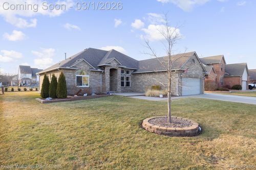 54669 Shady Creek Dr, New Baltimore, MI, 48047-5545 | Card Image