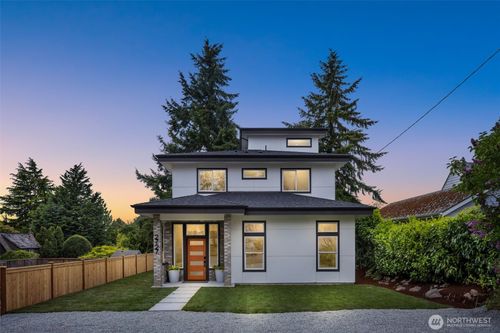 2727 50th Ave Sw, Seattle, WA, 98116-2915 | Card Image