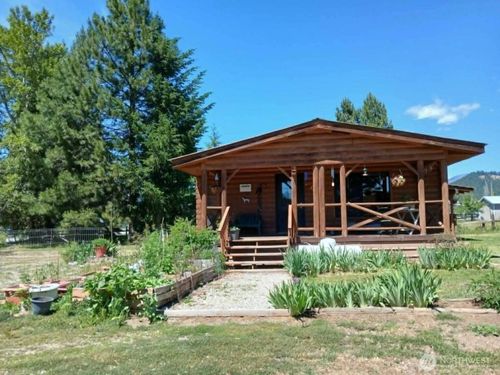 18555 Hazel Ln, Leavenworth, WA, 98826-9571 | Card Image