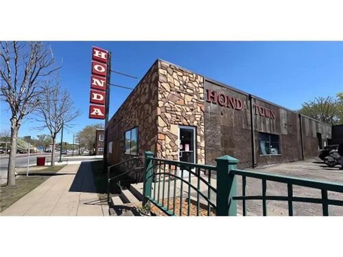 4215 E Lake St, Minneapolis, MN, 55406-2256 | Card Image