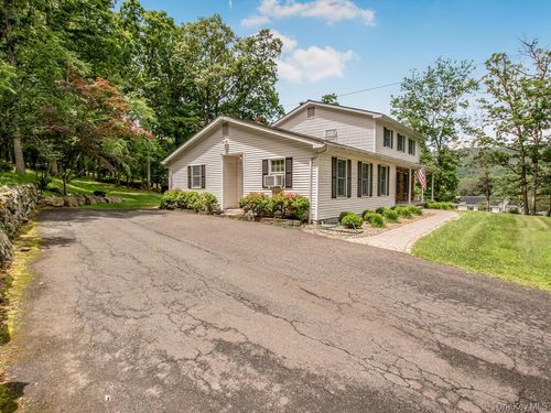 113 Buckberg Mountain Rd, Tomkins Cove, NY, 10986-1301 | Card Image