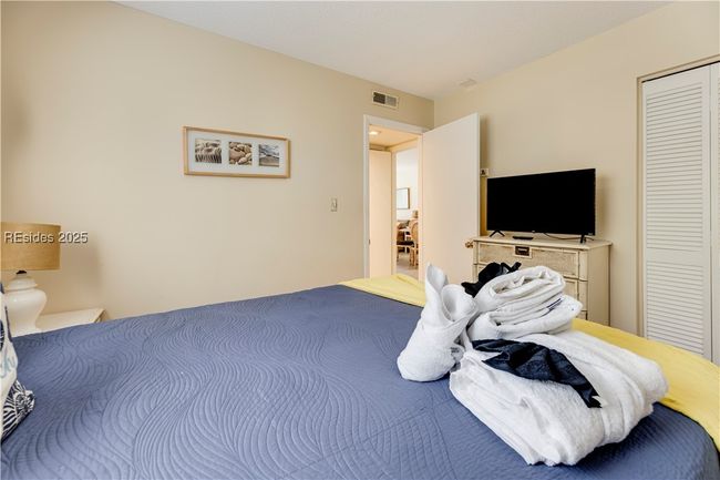 APT-17H - 45 Folly Field Rd, Condo with 2 bedrooms, 2 bathrooms and null parking in Hilton Head Island SC | Image 21