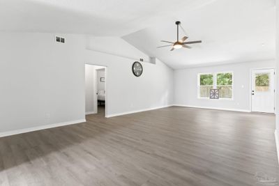 Open Concept, Split Bedroom Floorplan | Image 3