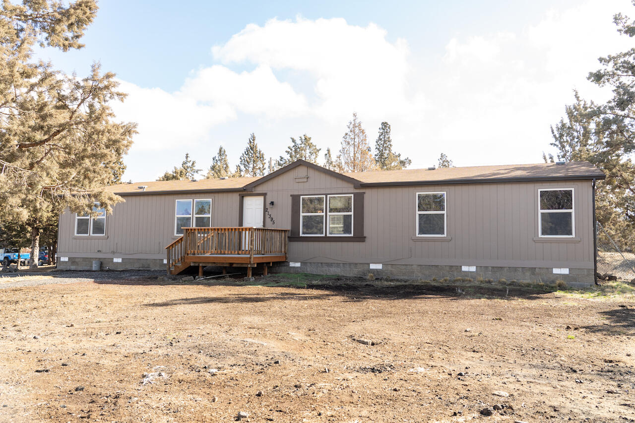 Chasing Cattle Ln, Bend, OR 97701