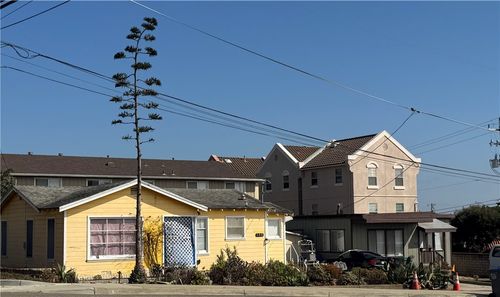 192 N 7th St, Grover Beach, CA, 93433-2042 | Card Image