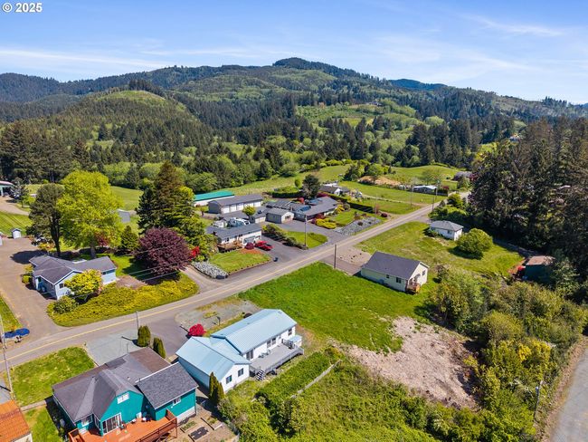 6775 Baseline Rd, House other with 3 bedrooms, 2 bathrooms and 4 parking in Bay City OR | Image 28