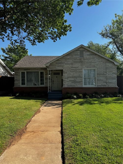 2040 S 9th St, Waco, TX, 76706-3148 | Card Image