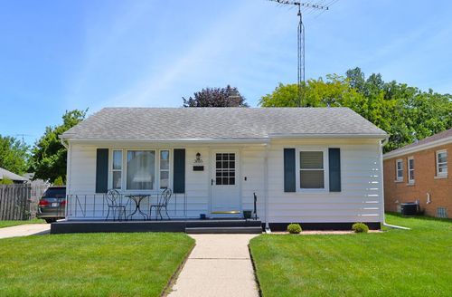 3815 17th Avenue, Kenosha, WI, 53140 | Card Image