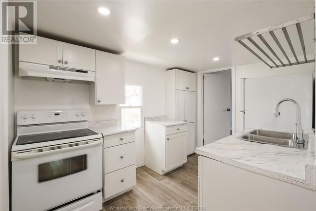 3 - 948 University Ave E, Condo with 3 bedrooms, 1 bathrooms and null parking in Windsor ON | Image 7