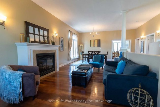 8 Bianca Dr, House other with 3 bedrooms, 3 bathrooms and 1 parking in Niagara on the Lake ON | Image 9