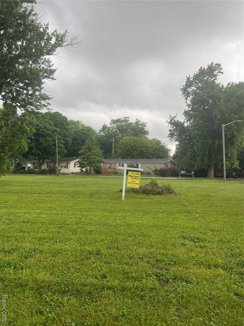 0000 3rd St, Newport, MI, 48166 | Card Image