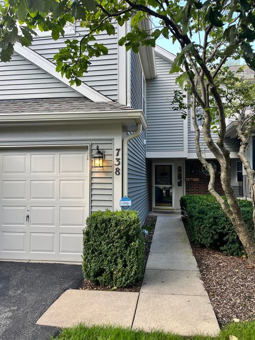 738 Shady Oaks Ct, Elgin, IL, 60120-4366 | Card Image
