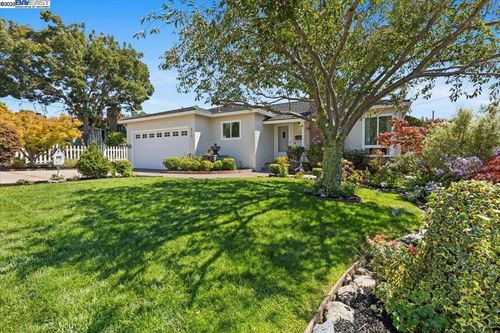 4319 Shamrock Way, Castro Valley, CA, 94546-4608 | Card Image
