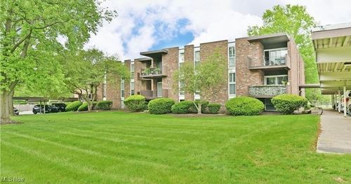 k15-3060 N River Rd Ne, Warren, OH, 44483-3070 | Card Image