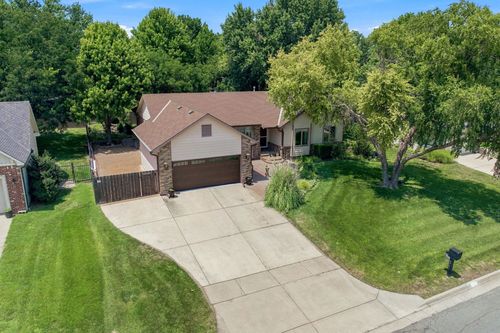 121 S Parkridge, Wichita, KS, 67209 | Card Image