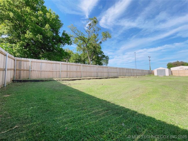 102 Northridge Dr, House other with 3 bedrooms, 2 bathrooms and null parking in Durant OK | Image 5