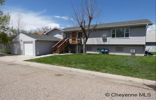 199 E Laramie St, Guernsey, WY, 82214 | Card Image