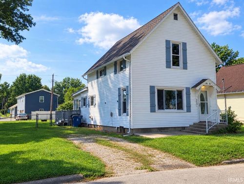 808 Ferndale St, Plymouth, IN, 46563-2212 | Card Image
