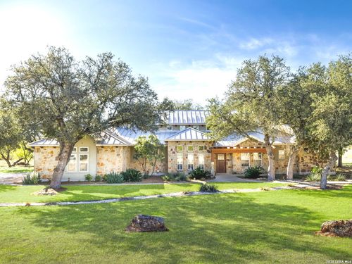 526 River Crossing Blvd, Spring Branch, TX, 78070-6048 | Card Image