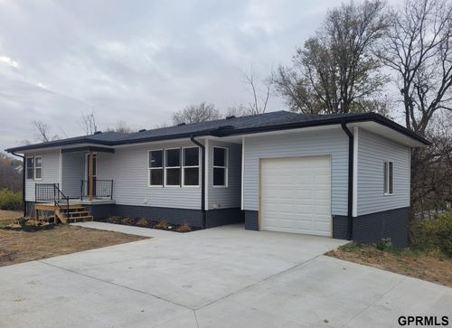 605 16th Ave, Plattsmouth, NE, 68048-2500 | Card Image